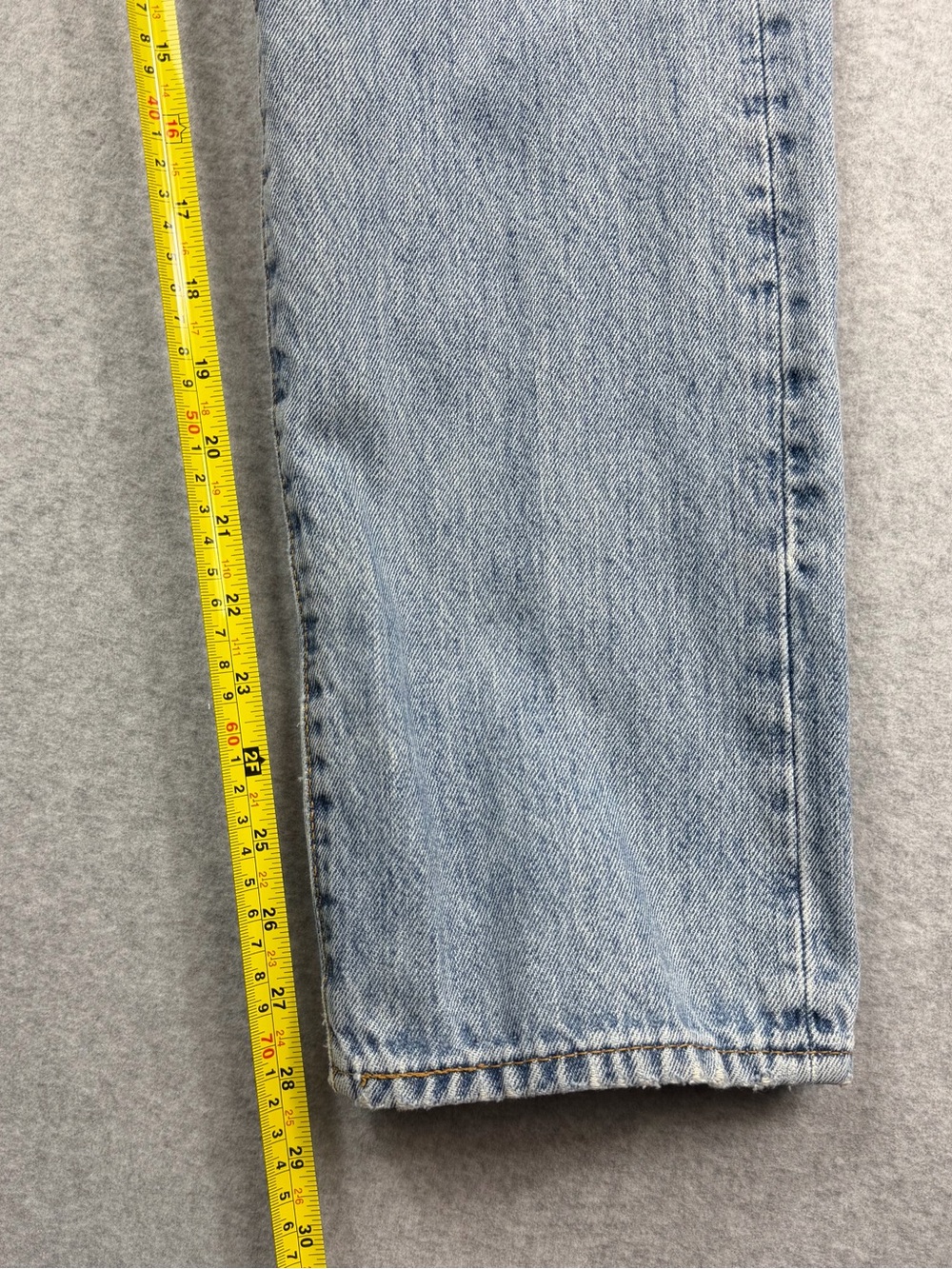 Levi's 501 Original Straight Leg Jeans Medium Wash Blue Denim Mens W29 L30 - Picture 8 of 10